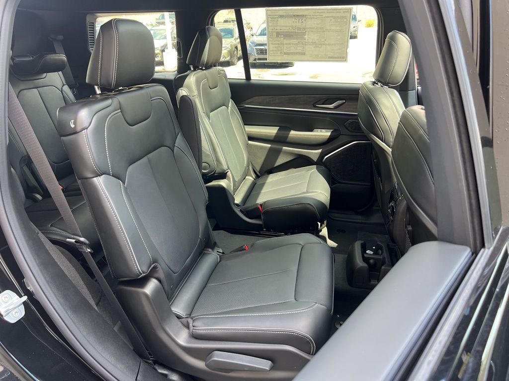 2025 Jeep Grand Cherokee L Overland - Photo 25