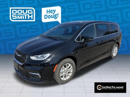 2025 Chrysler Pacifica Select Van Passenger Van