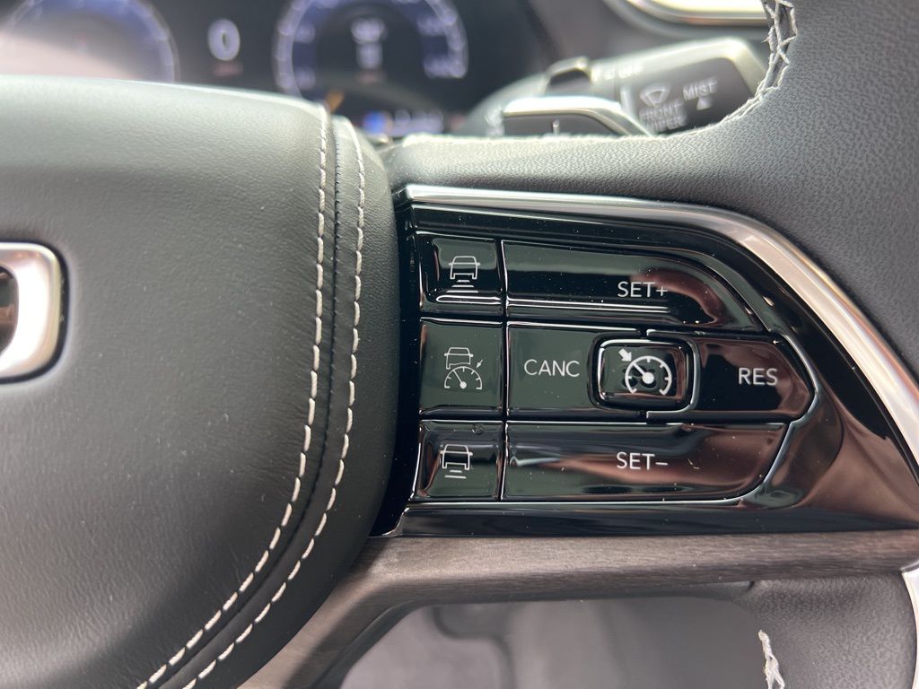 2025 Jeep Grand Cherokee Overland - Photo 13