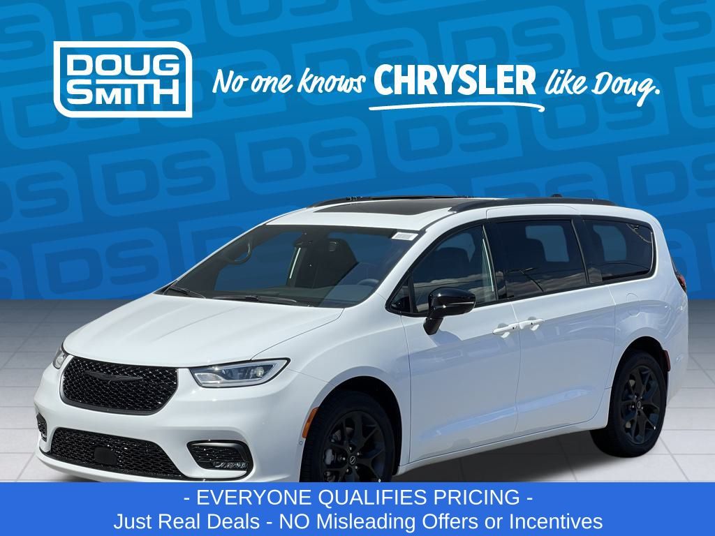 2026 Chrysler Pacifica Limited's photo