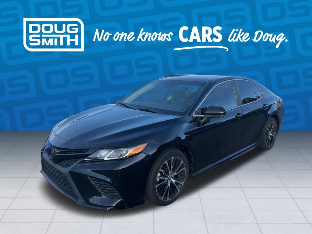 2020 Toyota Camry SE