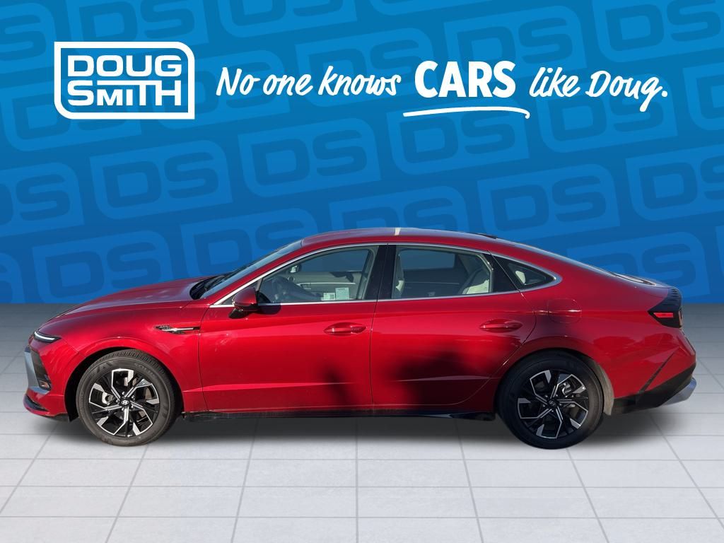 2025 Hyundai Sonata SEL photo 2