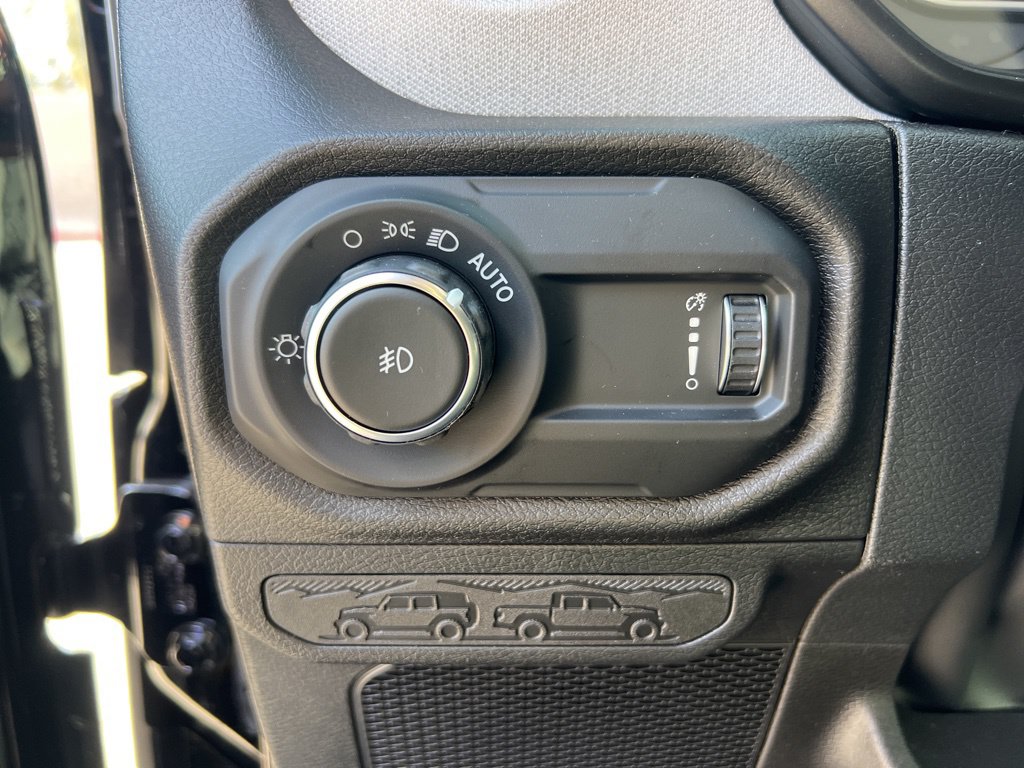 2026 Jeep Wrangler 4-Door Willys - Photo 10