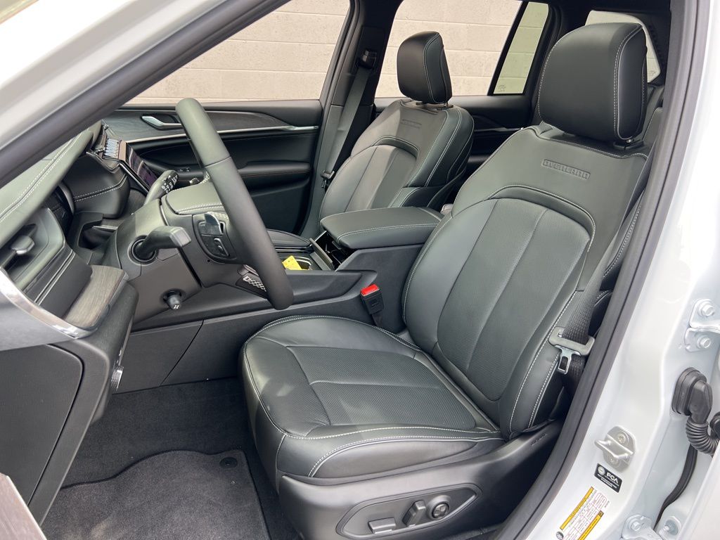 2025 Jeep Grand Cherokee Overland - Photo 22