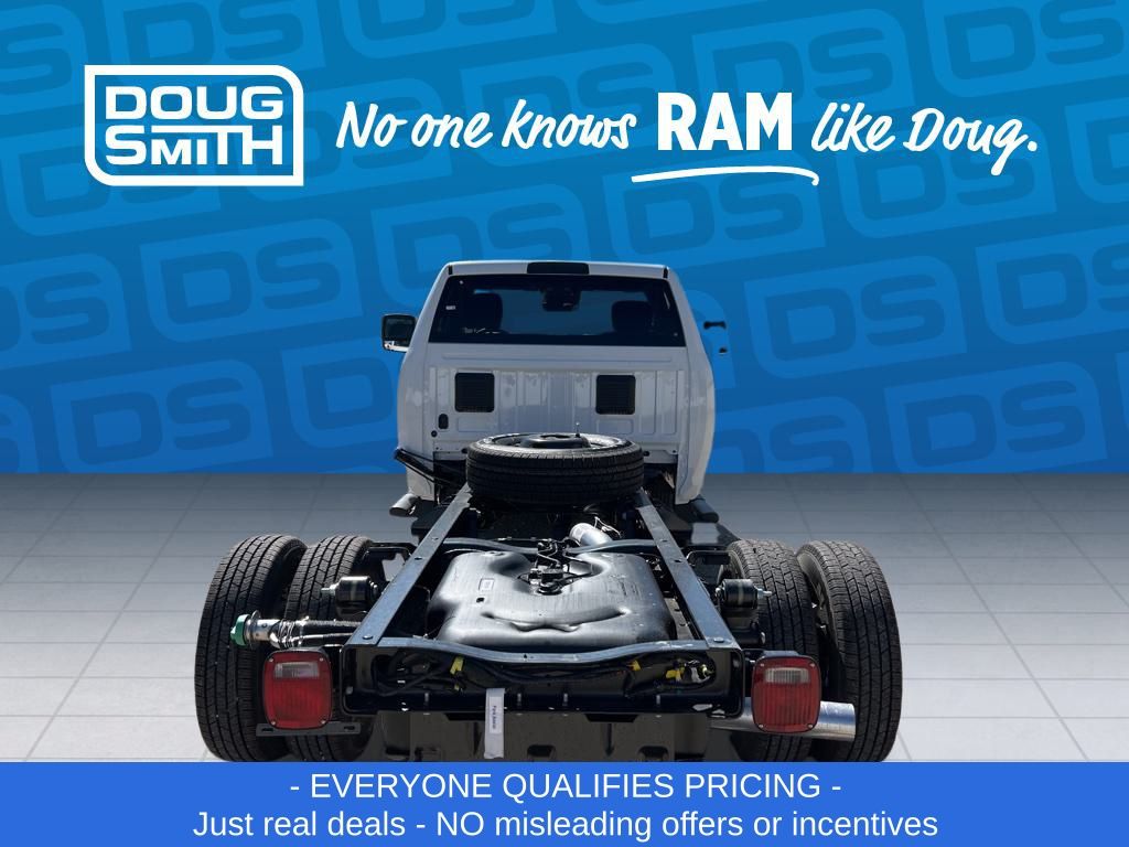 2026 Ram 3500 Tradesman photo 4