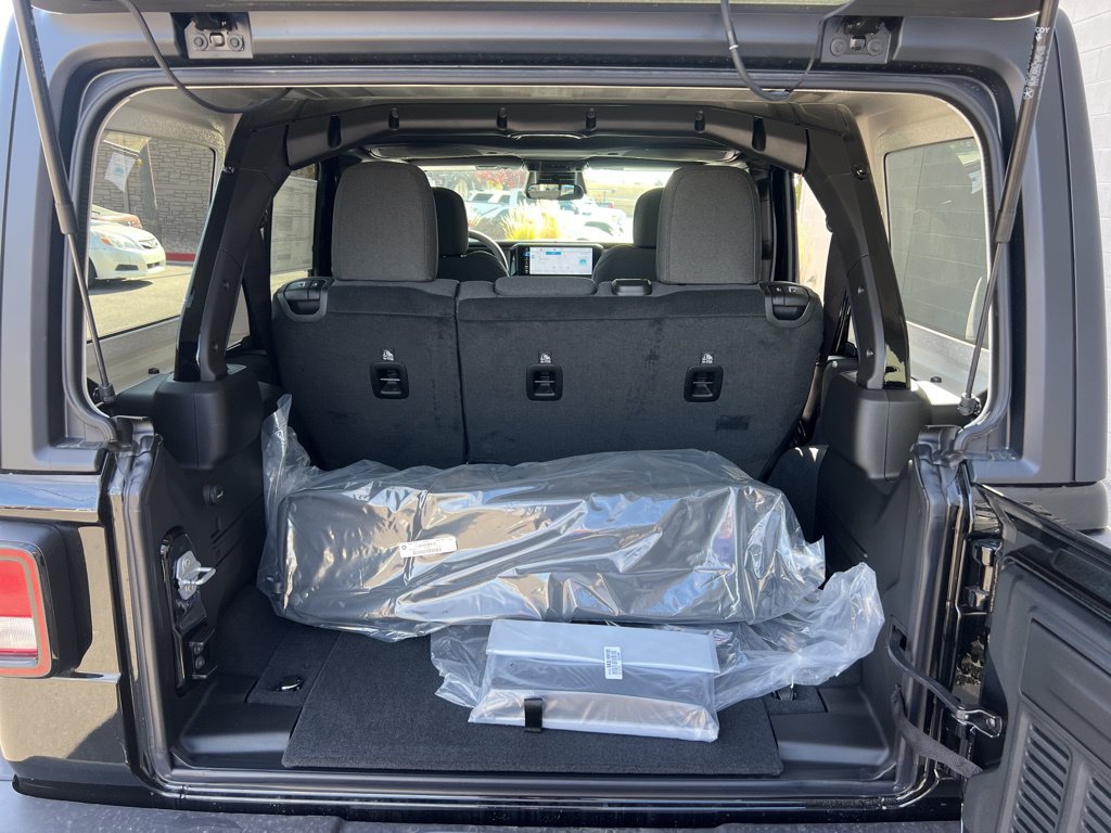 2026 Jeep Wrangler 4-Door Willys - Photo 24