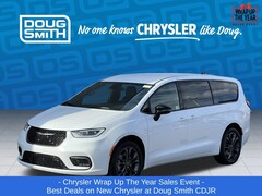 2026 Chrysler Pacifica Select Passenger Van