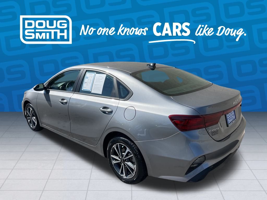 2024 Kia Forte LXS photo 3