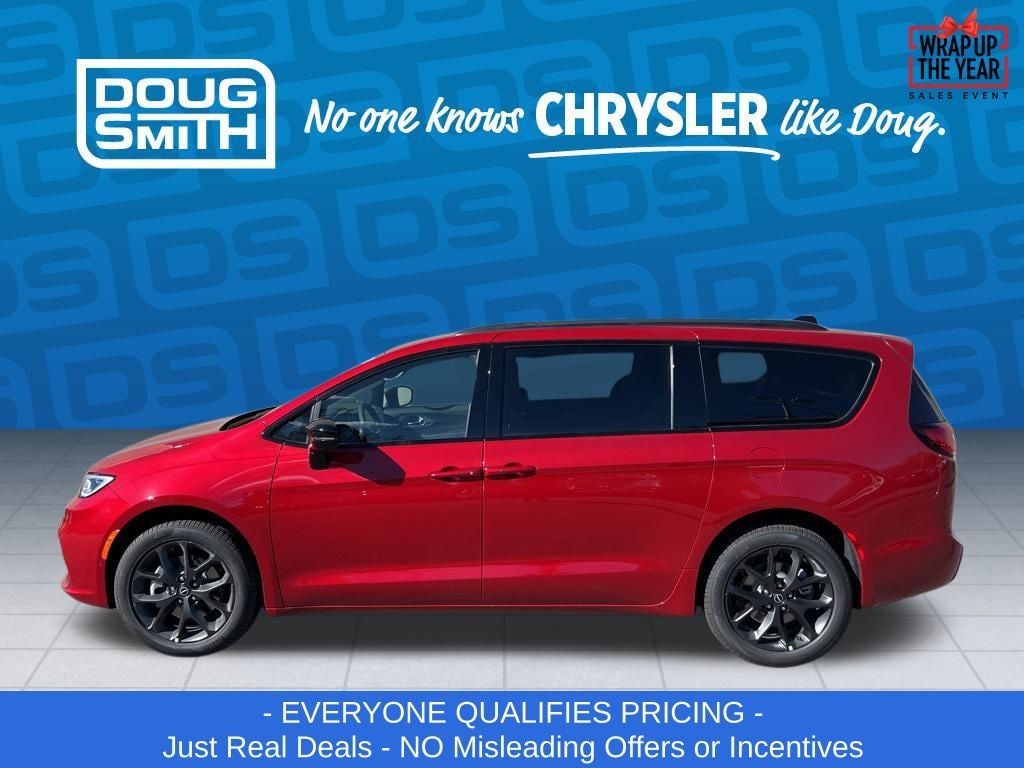 New 2026 Chrysler Pacifica Limited Passenger Van