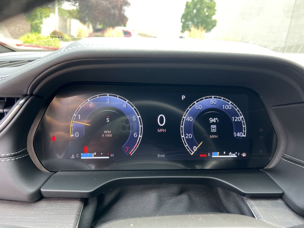 2025 Jeep Grand Cherokee Overland - Photo 14