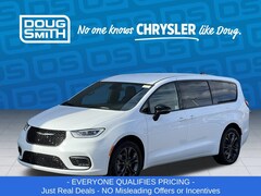 2026 Chrysler Pacifica Select Passenger Van