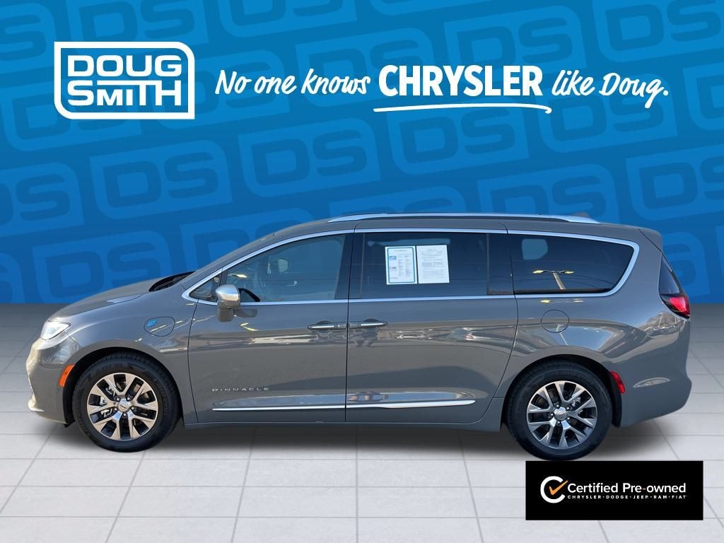 Certified 2022 Chrysler Pacifica Hybrid Pinnacle Van Passenger Van