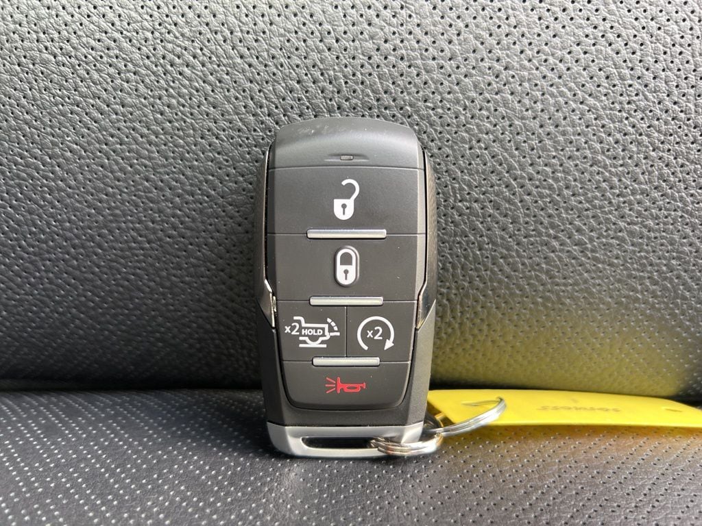 2025 RAM 2500 Laramie - Photo 33