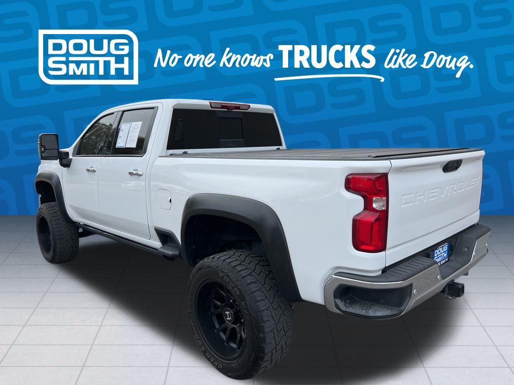 2024 Chevrolet Silverado 3500HD LTZ photo 3