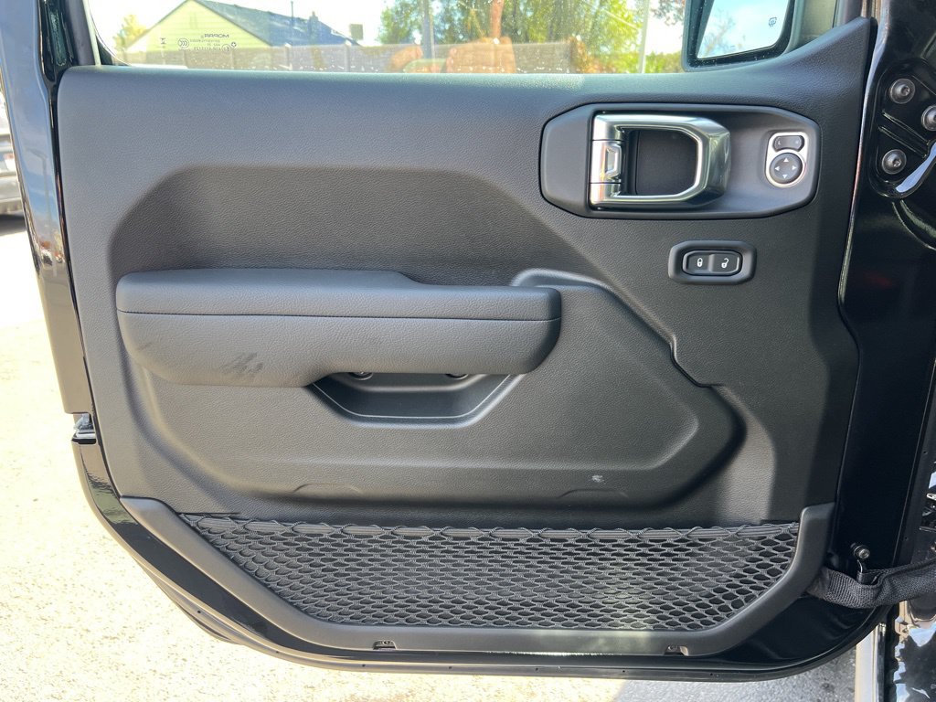 2026 Jeep Wrangler 4-Door Willys - Photo 9