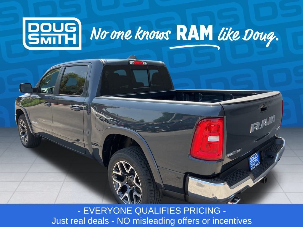 2025 Ram 1500 Laramie photo 3