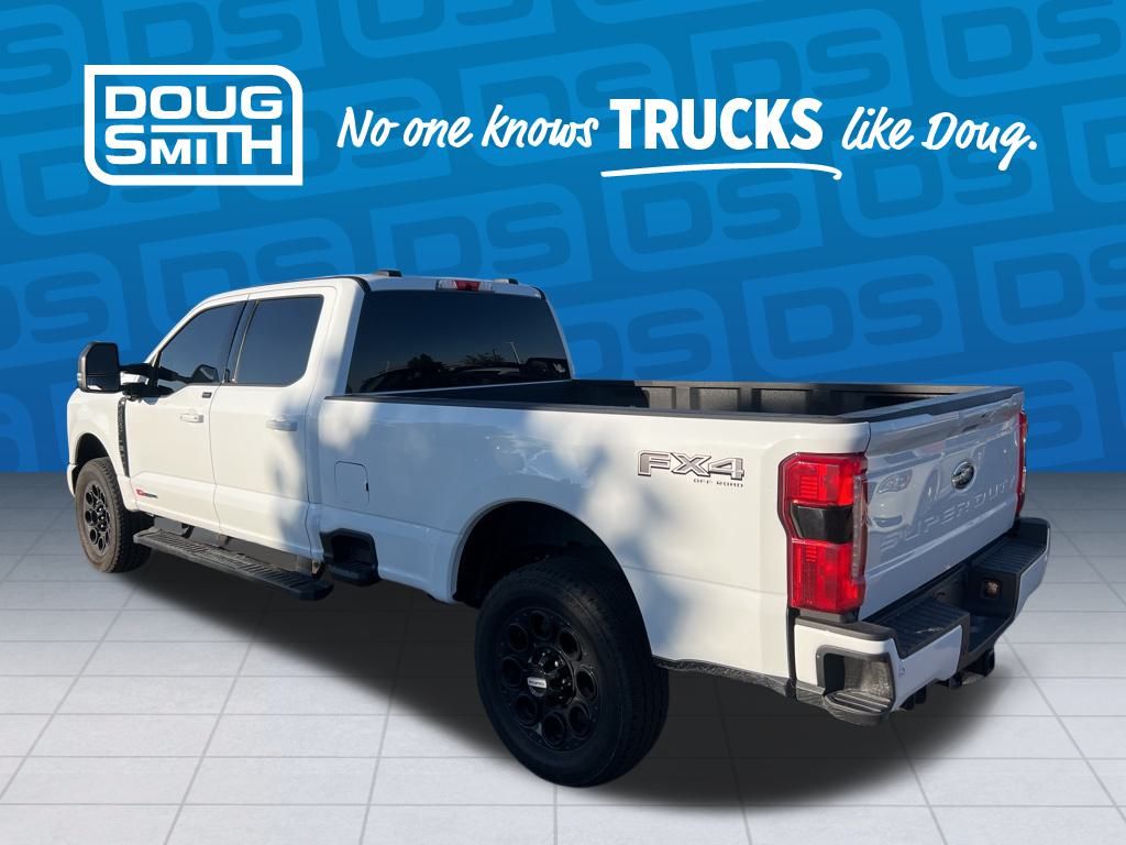 2025 Ford F-350 XLT photo 3
