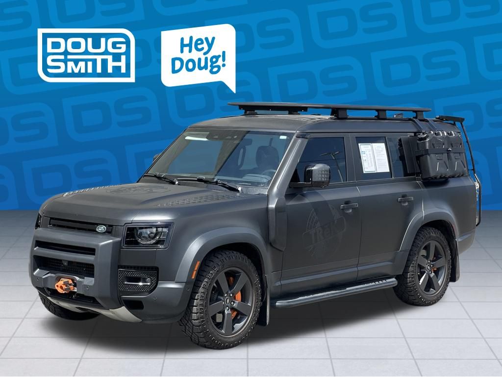 2023 Land Rover Defender SE's photo