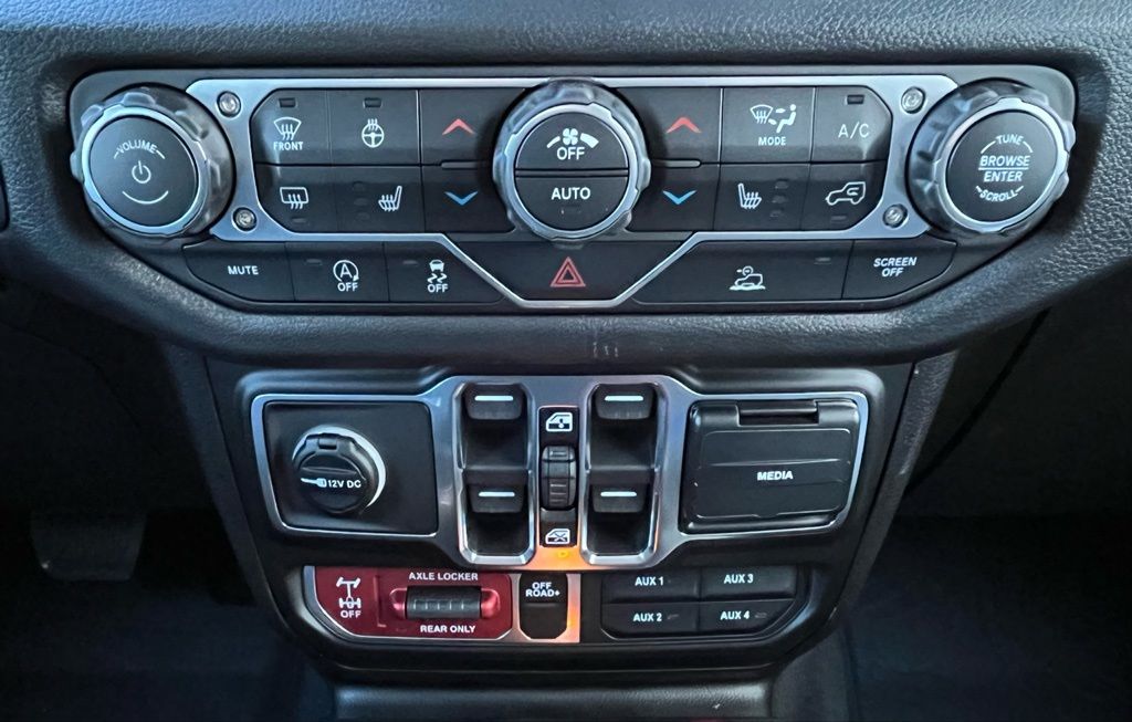 2026 Jeep Wrangler 4-Door Willys - Photo 17