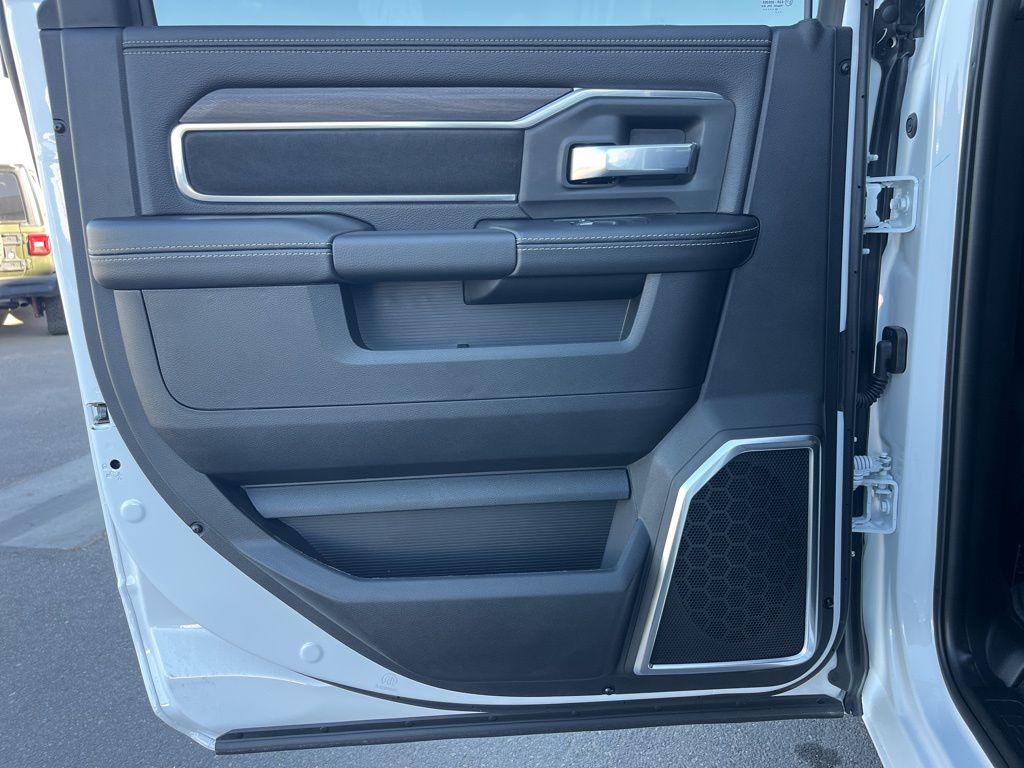 2026 RAM 2500 Laramie - Photo 28