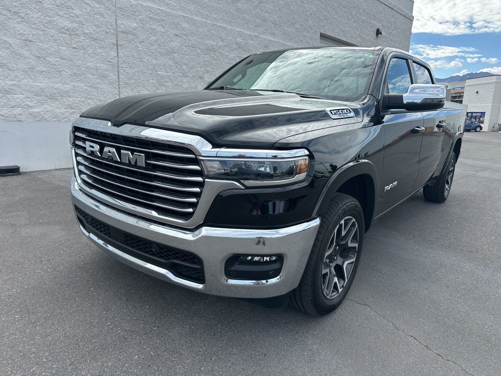 2025 Ram 1500 Laramie photo 3