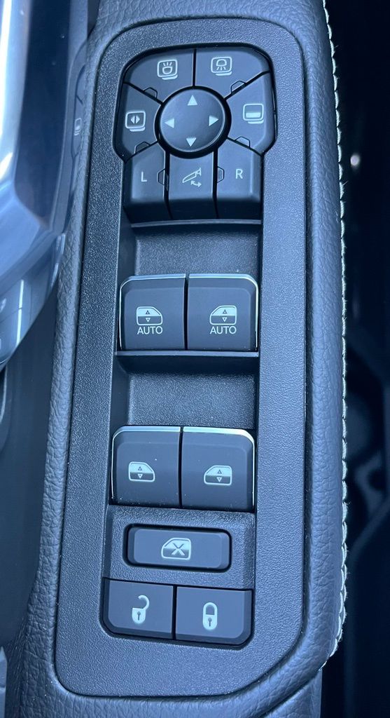 2026 RAM 2500 Laramie - Photo 9