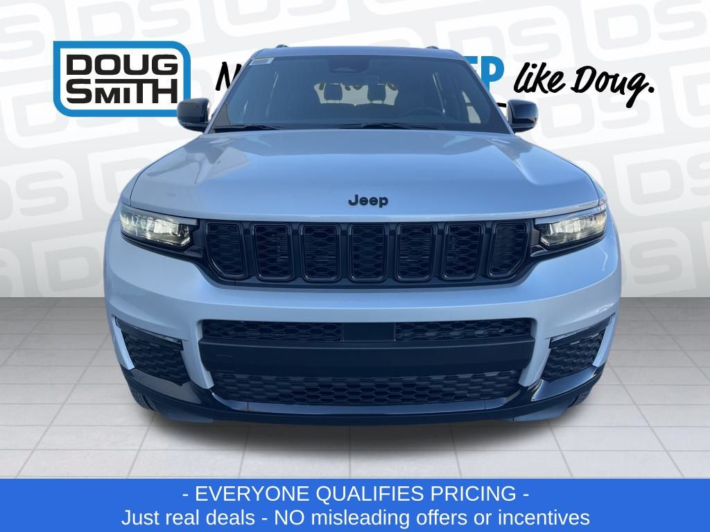 2025 Jeep Grand Cherokee L photo 2
