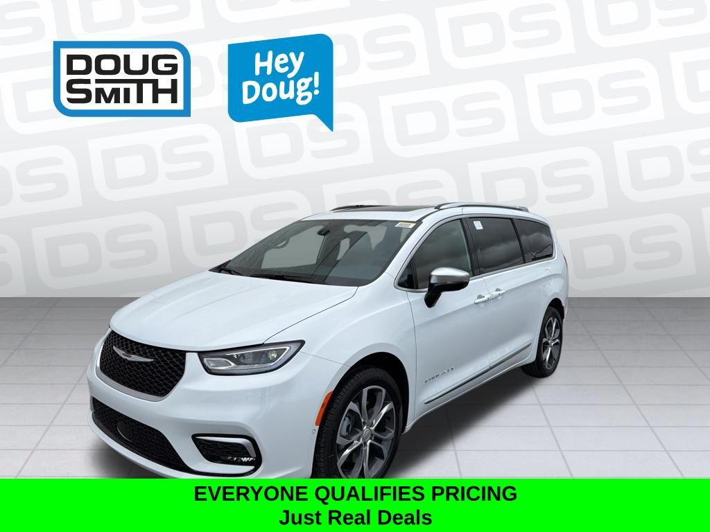 2026 Chrysler Pacifica Pinnacle AWD's photo