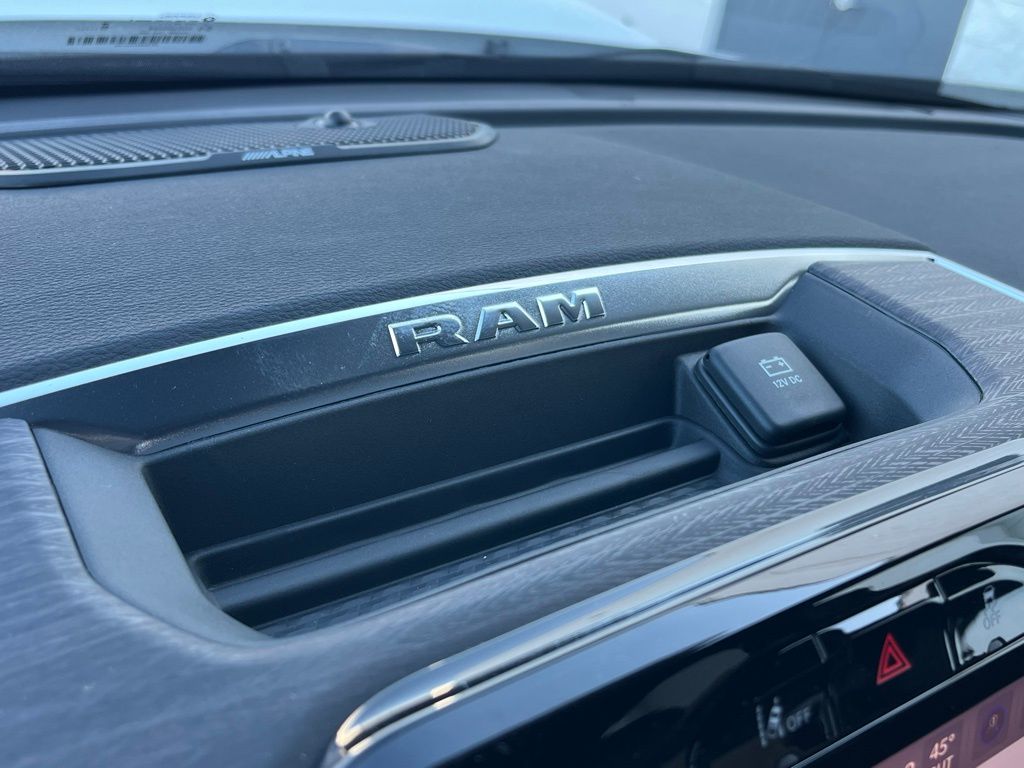 2026 RAM 2500 Laramie - Photo 20