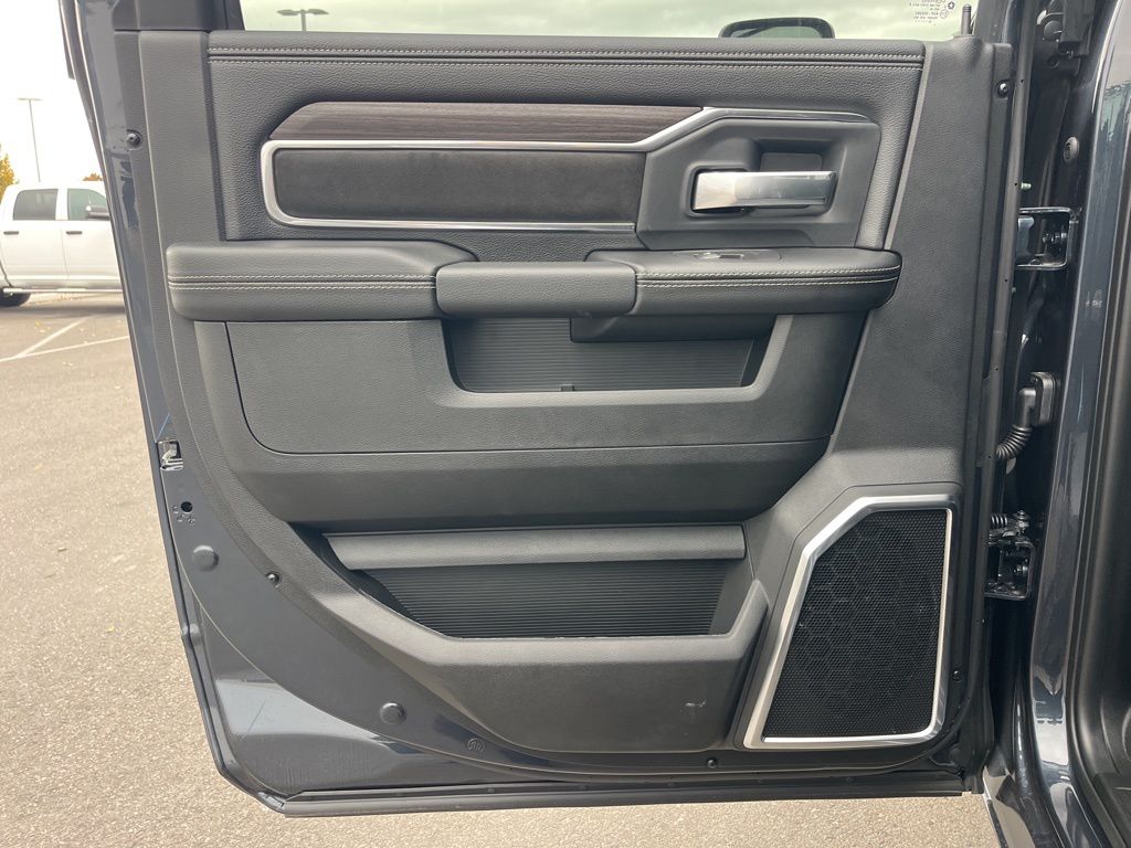 2026 RAM 2500 Laramie - Photo 28