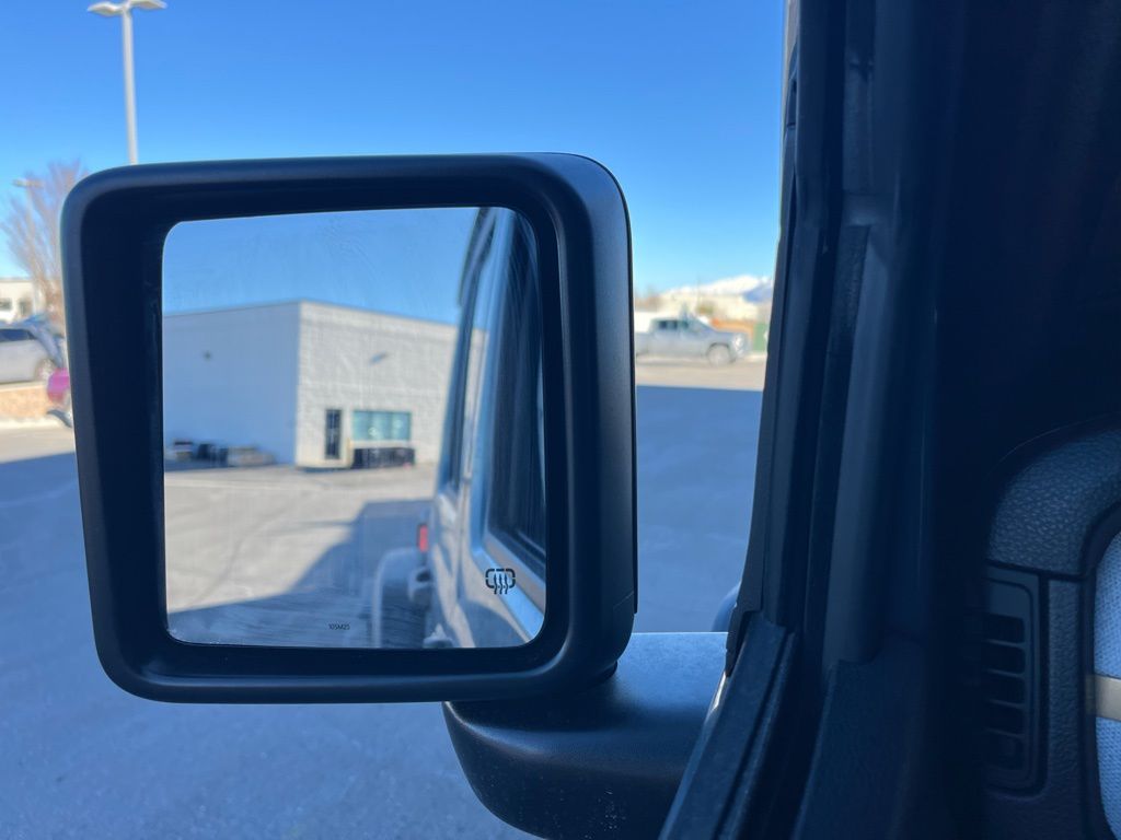 2026 Jeep Wrangler 4-Door Willys - Photo 5