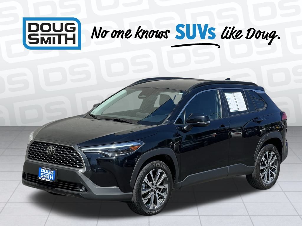 2023 Toyota Corolla Cross XLE's photo