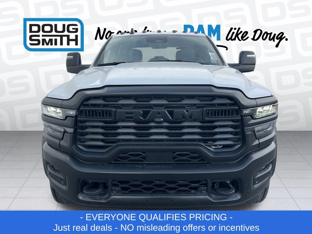 2026 Ram 5500 Tradesman photo 2