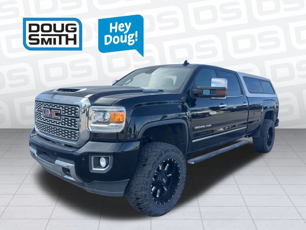 2018 GMC Sierra 4WD Crew Cab Standard Box Denali's photo