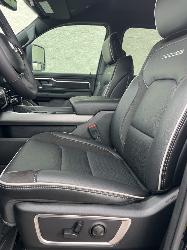 2026 RAM 1500 Laramie - Photo 12