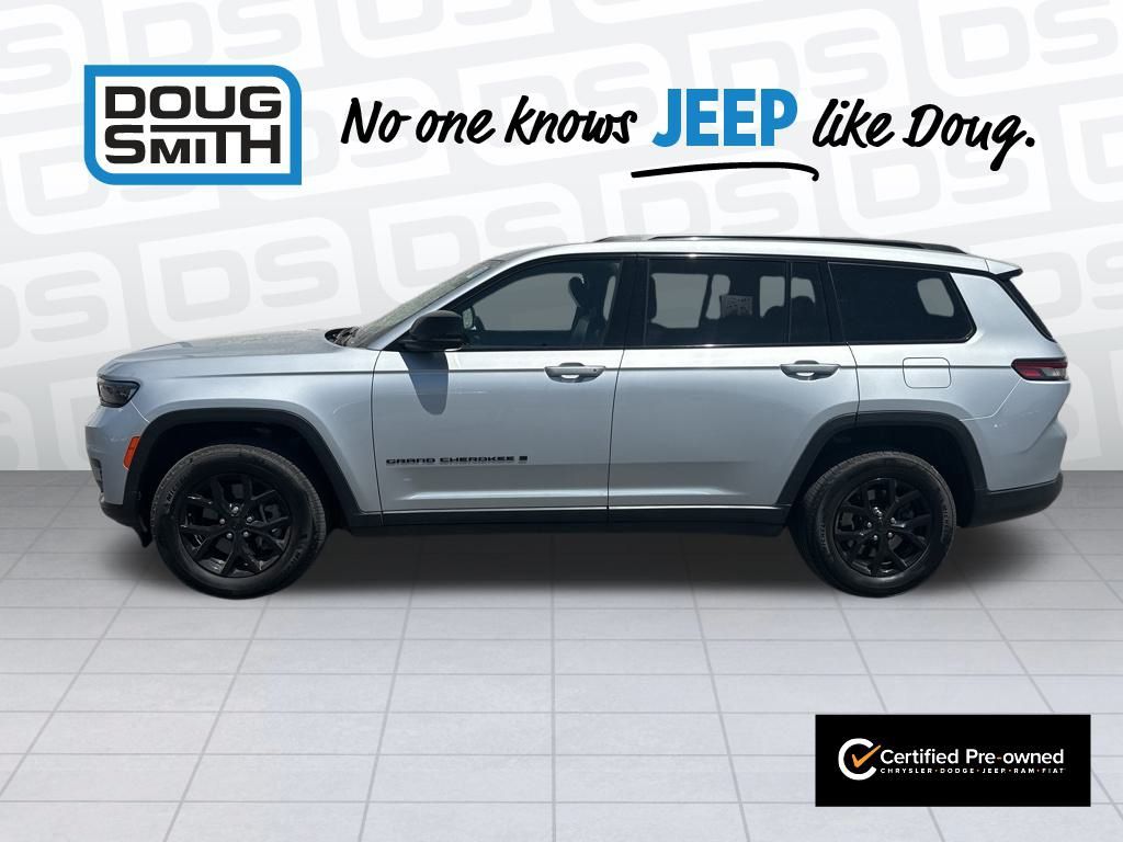 2024 Jeep Grand Cherokee Altitude photo 2
