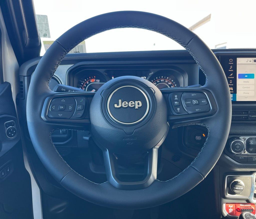 2026 Jeep Wrangler 4-Door Willys - Photo 11