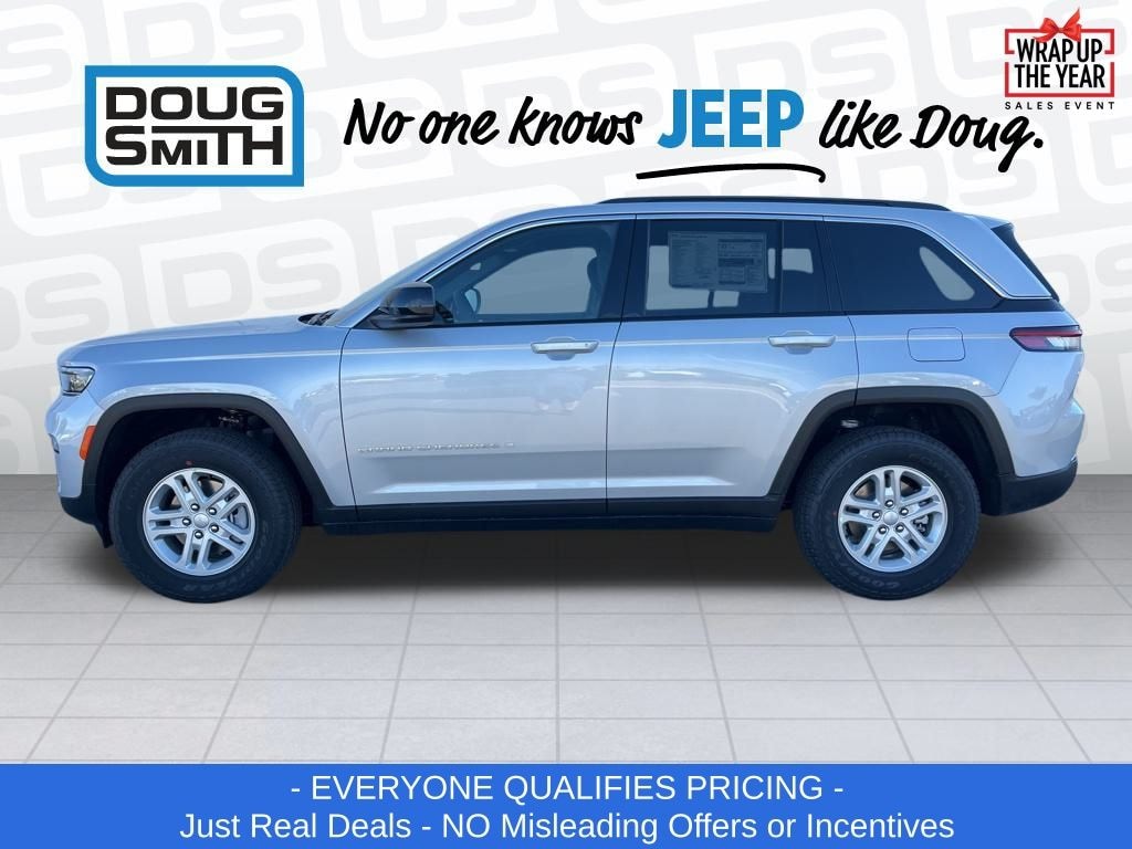 New 2025 Jeep Grand Cherokee LAREDO 4X4 Sport Utility