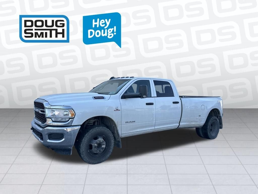 2019 RAM 3500 Tradesman 4X4 Crew Cab LWB's photo