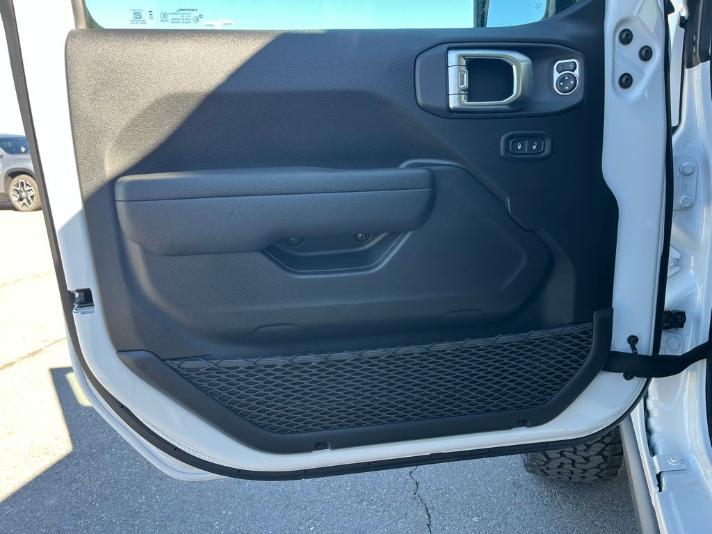 2026 Jeep Wrangler 4-Door Willys - Photo 6