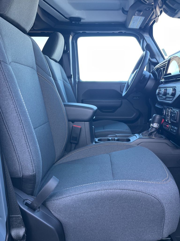 2026 Jeep Wrangler 4-Door Willys - Photo 9