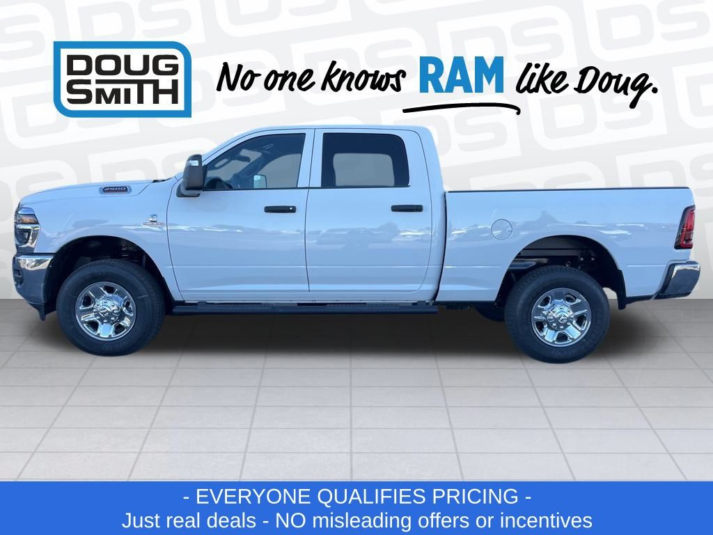 2025 Ram 2500 Tradesman photo 3