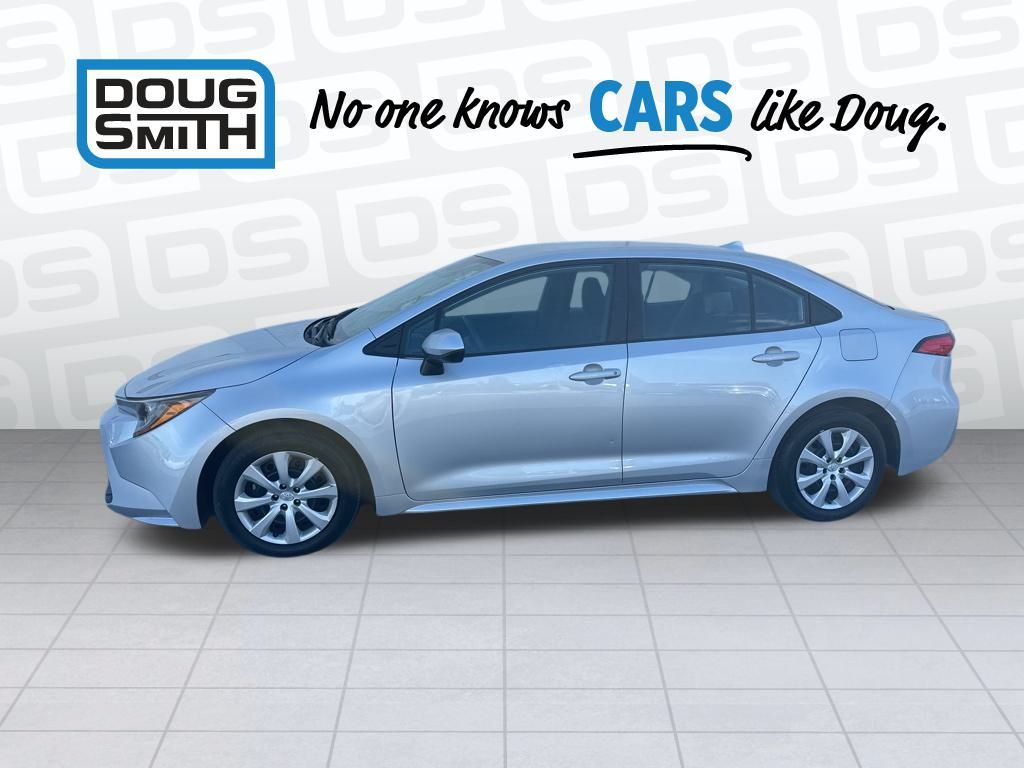 2024 Toyota Corolla LE photo 2