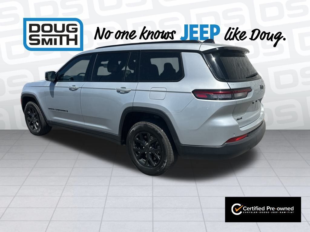 2024 Jeep Grand Cherokee Altitude photo 3