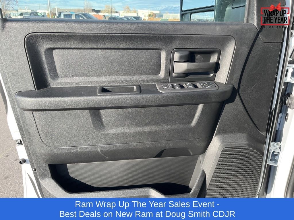 New 2026 Ram 2500 BLACK EXPRESS CREW CAB 4X4 8' BOX Pickup