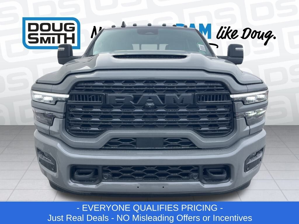 New 2026 Ram 3500 LIMITED CREW CAB 4X4 6'4 BOX Pickup