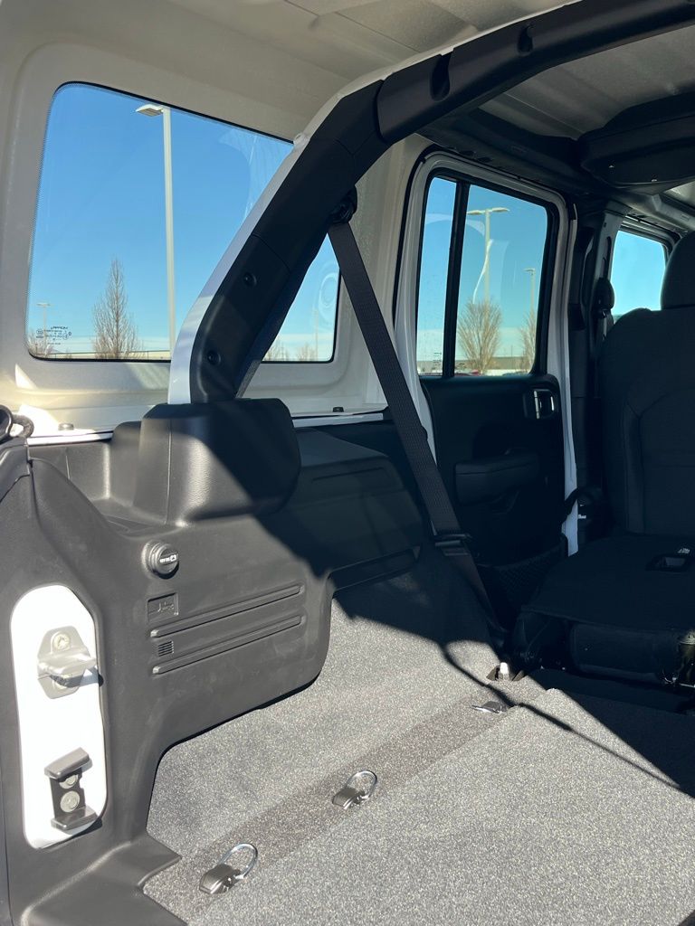 2026 Jeep Wrangler 4-Door Willys - Photo 31
