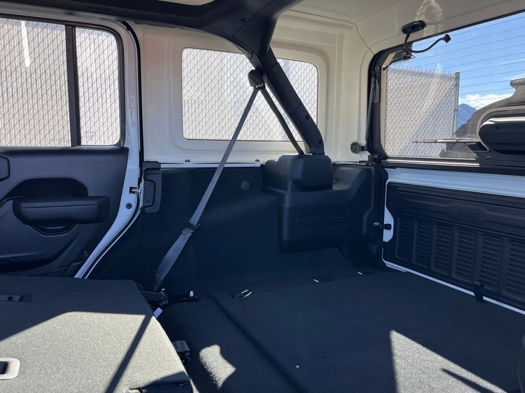 2026 Jeep Wrangler 4-Door Willys - Photo 28