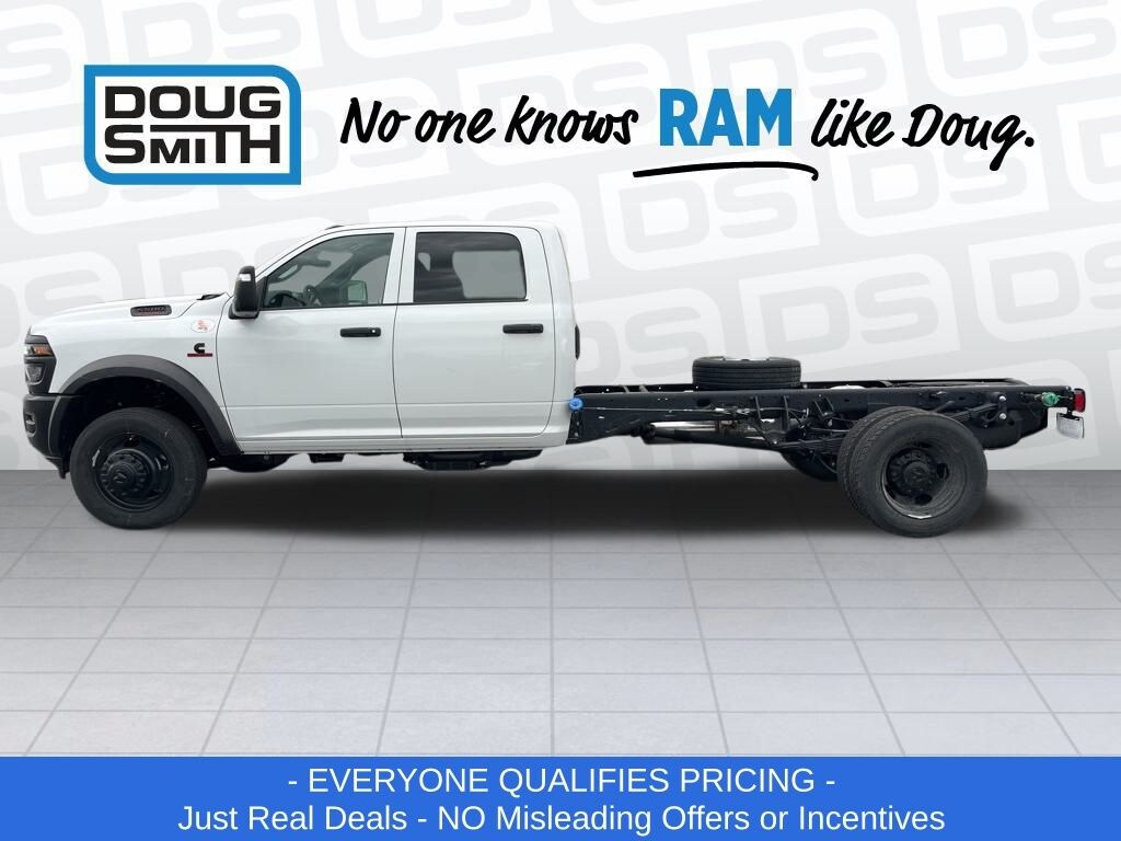 New 2025 Ram 5500 Chassis Cab TRADESMAN CREW 4X4 84' CA Pickup