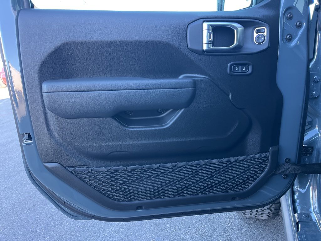 2026 Jeep Wrangler 4-Door Willys - Photo 6
